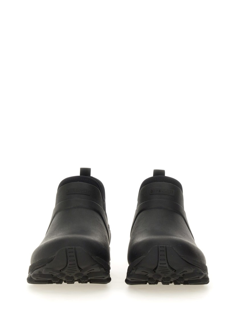 Givenchy Bogs Chelsea Boots In Rubber And Neoprene