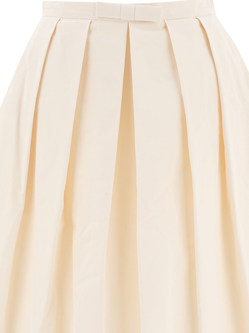 Sandbeige Pleated White Skirt With Comfortable Fit In Neutral