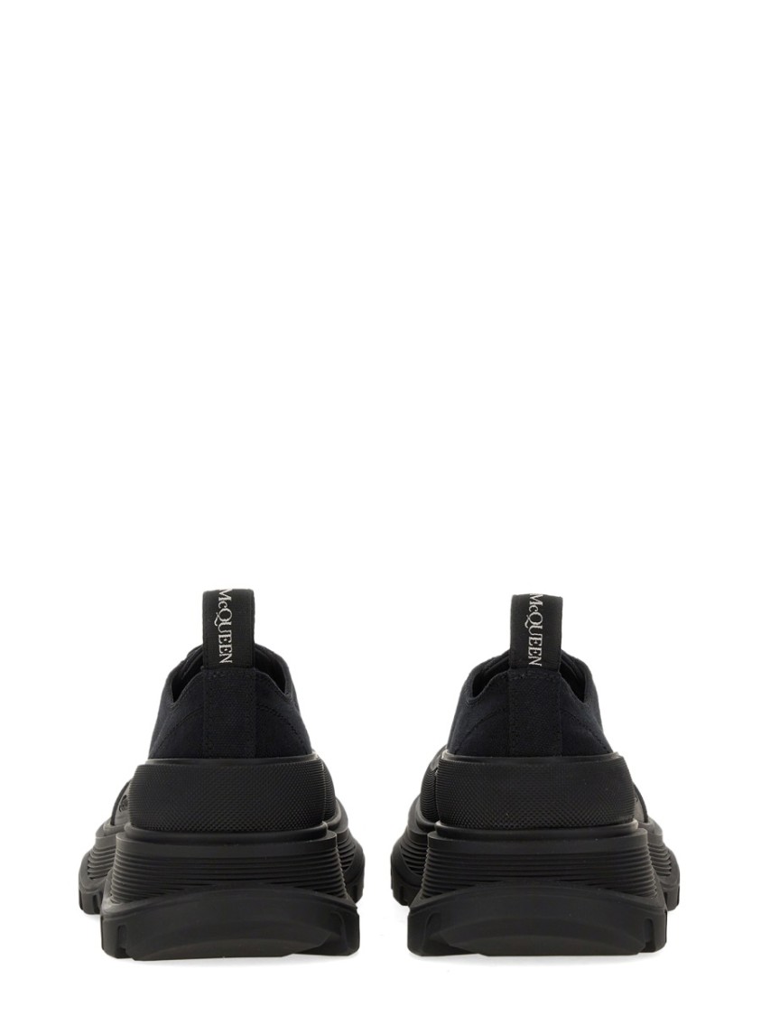 Alexander Mcqueen Tread Slick Sneakers In Black