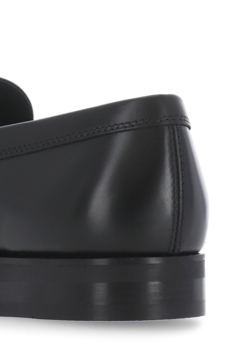 Tod's Smooth Leather Loafers In Black