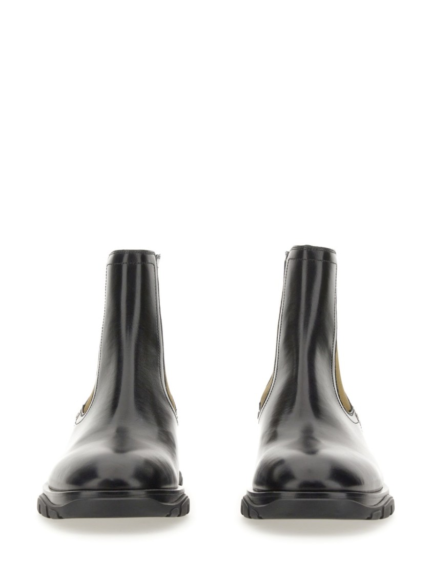 Alexander Mcqueen Timeless 3cm Heel Beatle Boot For Men In Black