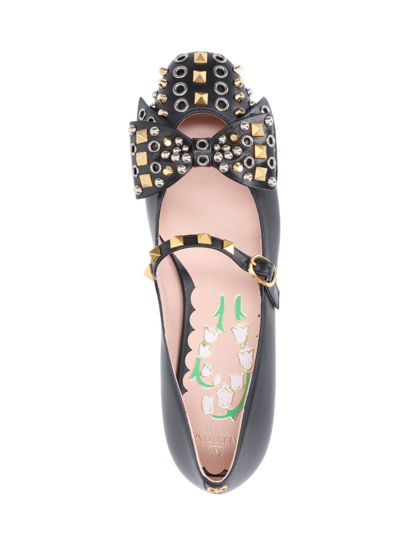 Valentino Garavani Leather Ballerinas With Stud Detailing In Black