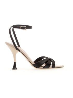 サンダル・ミュール 3Juin Elis 055 Crisscross Strapped Leather Sandals 3Juin Elis 055 Crisscross Strapped Leather | THE LIST