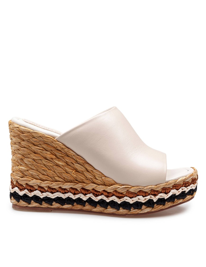 Paloma Barceló Paloma Oriane Sandal In Ivory Leather With Raffia Wedge In Neutrals