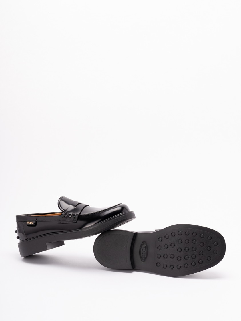 Tod's Mustard Gomma 20l Moccasins With Grommet-accented Heel In Black