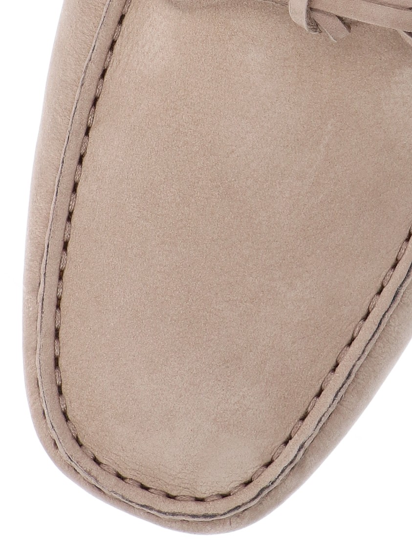 Tod's Gommino Driving Leather Slippers In Neutrals