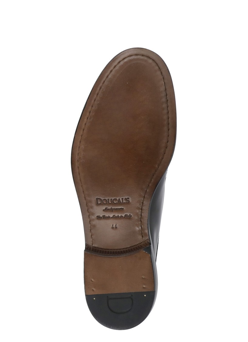 Doucal's Almond-toe Leather Derby Shoes In Black