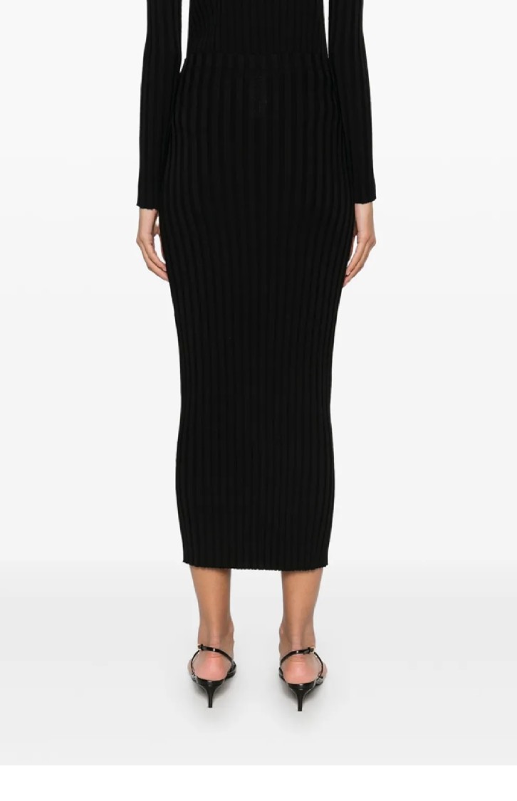 Fabiana Filippi Knee-length Ribbed Skirt With Textured Finish In Black