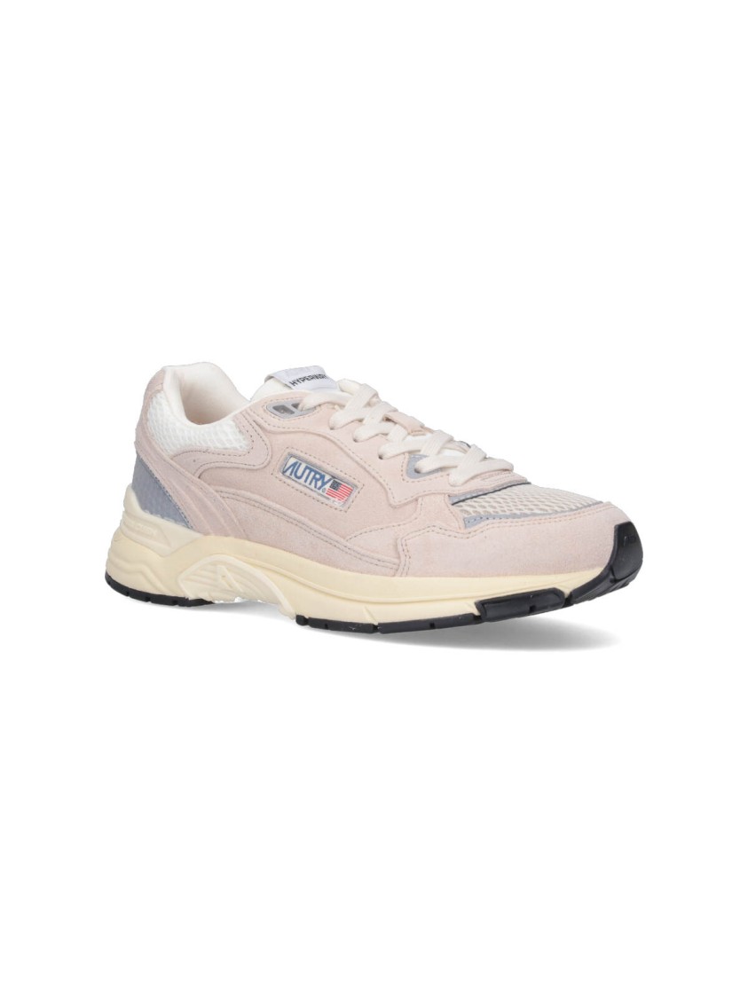 Autry Round Toe Mesh Panels Contrast Sole Sneakers In Neutral