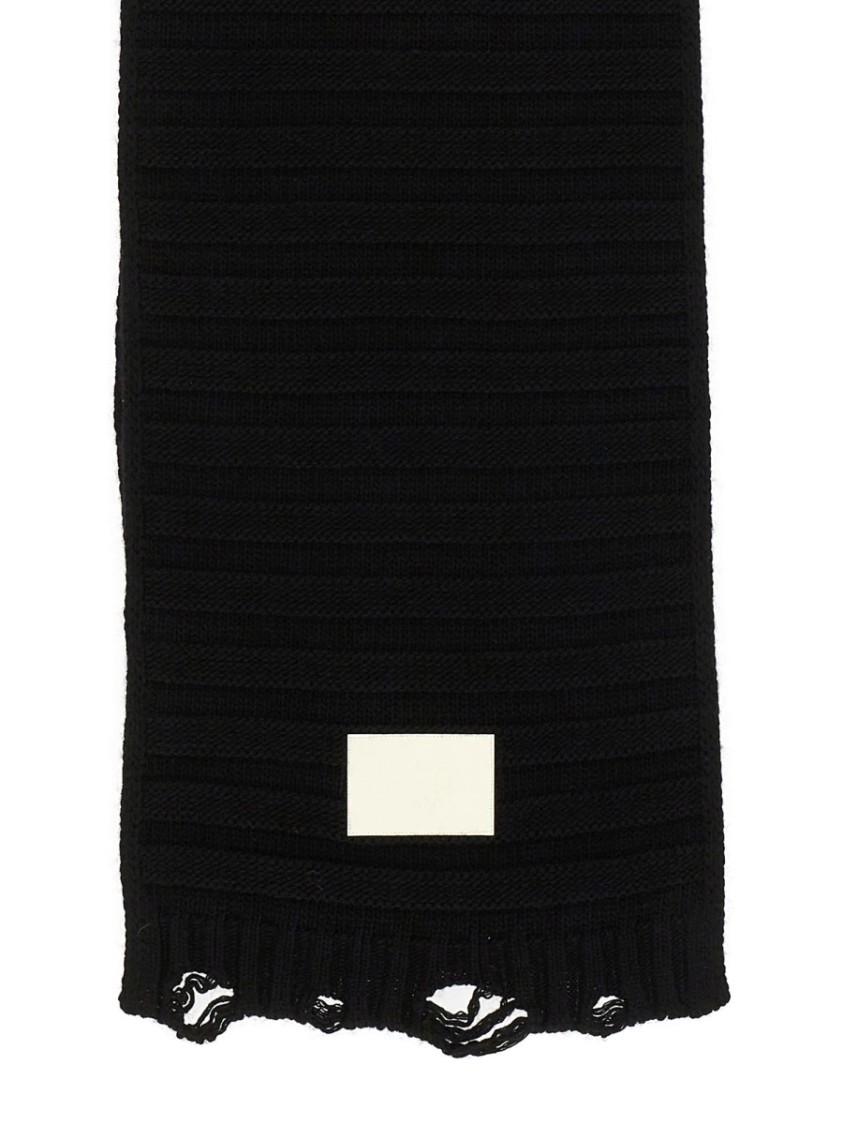 Mm6 Maison Margiela Mm6 By Maison Margiela Textured Ribbed Black Wool Scarf With Fringe In Black