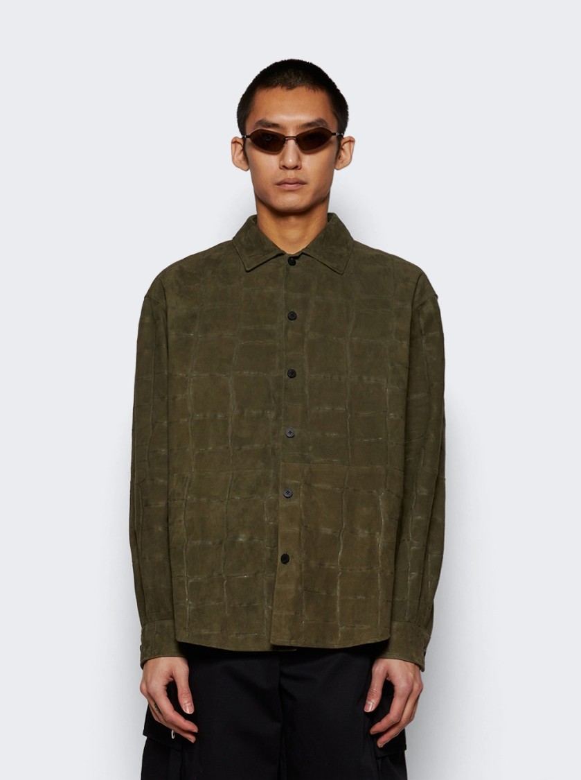 Jacquemus La Chemise Croc Embossed Goatskin Suede Button-up Shirt In Green