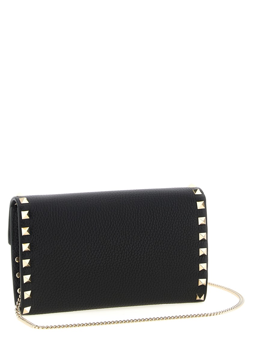 Valentino Garavani Garavani 'rockstud' Wallet On Chain In Black