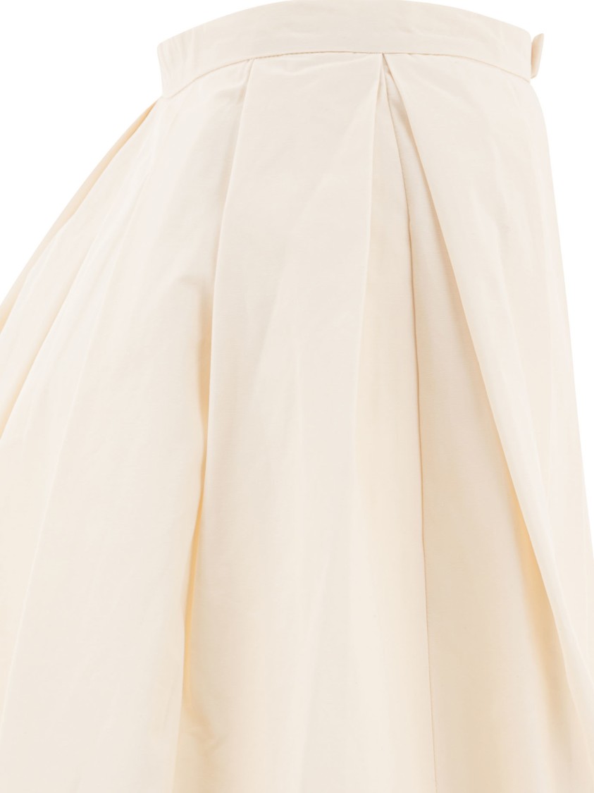 Sandbeige Pleated White Skirt With Comfortable Fit In Neutral