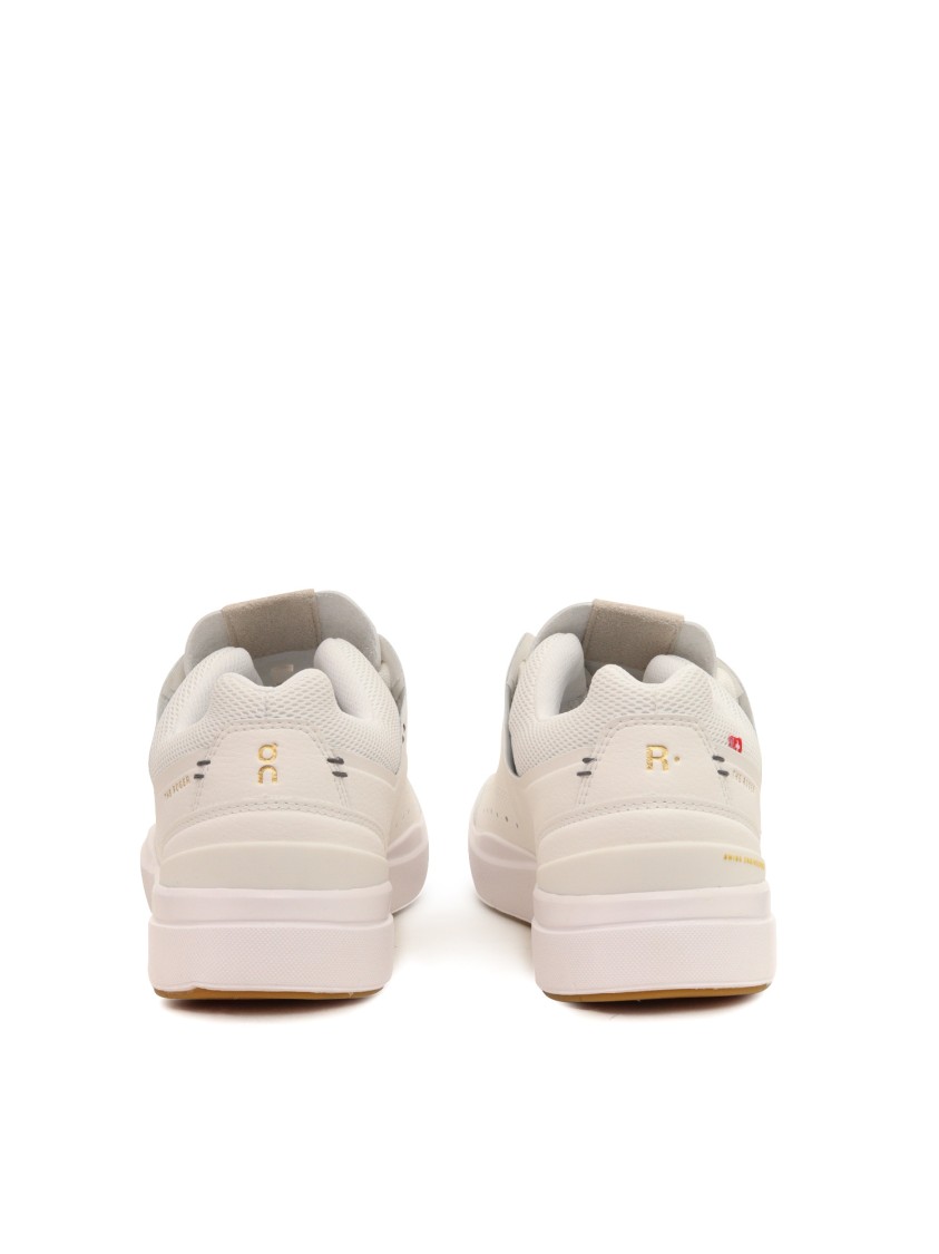 On Running The Roger Centre Court Sneakers In Neutral