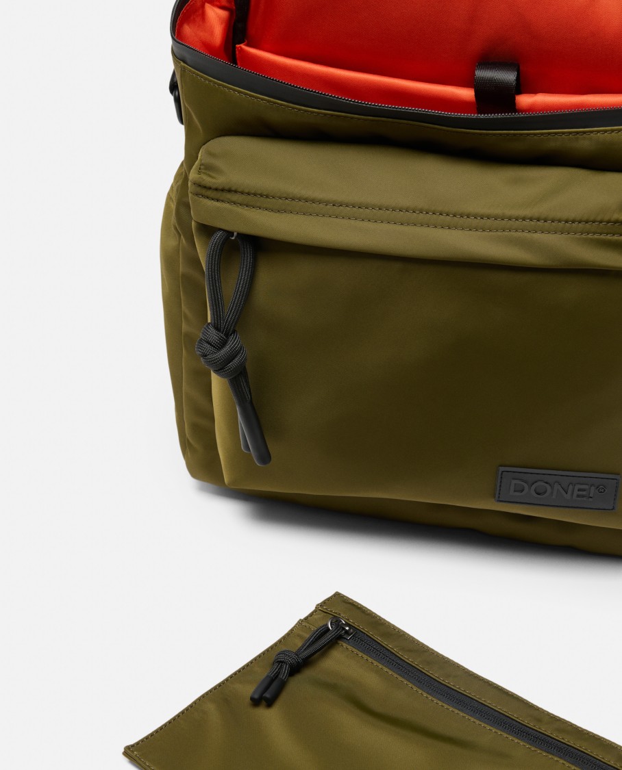 Done ! Versatile Zaino East+west Bag