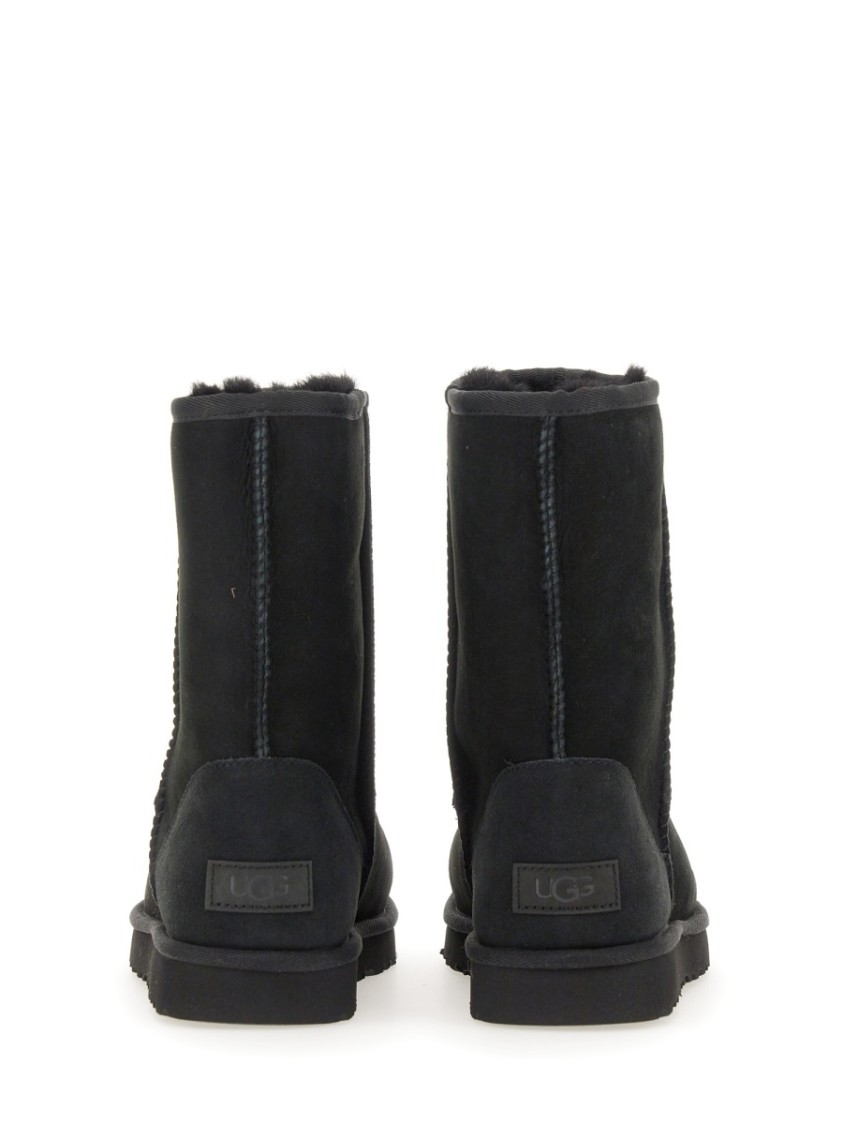Ugg Boot Classic Short Ii In Black