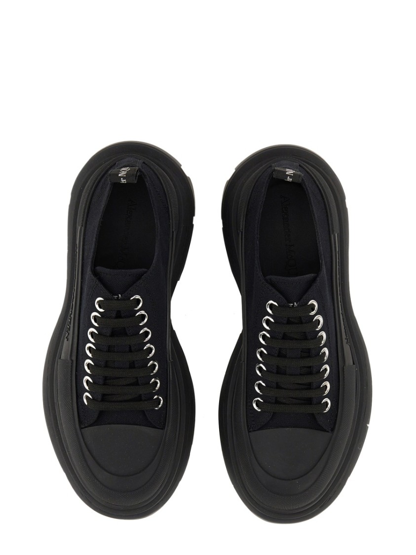 Alexander Mcqueen Tread Slick Sneakers In Black