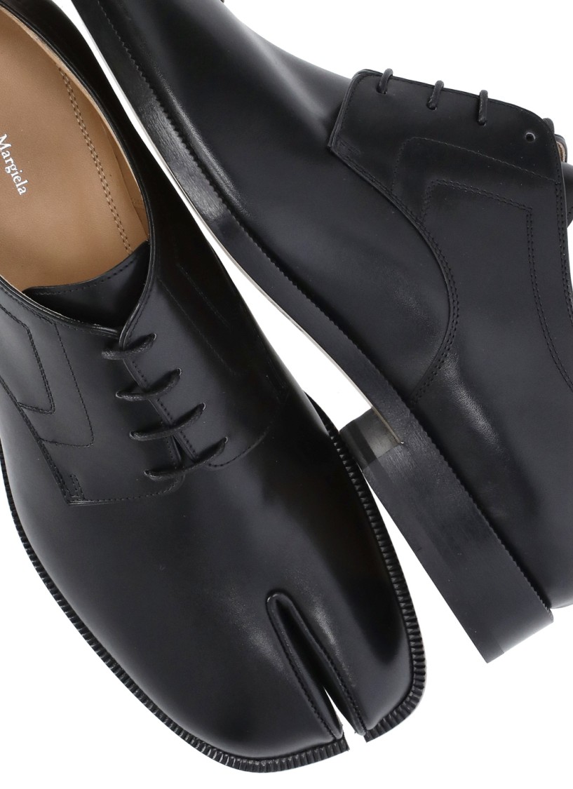 Maison Margiela Brown Tabi Lace-up Oxfords In Black