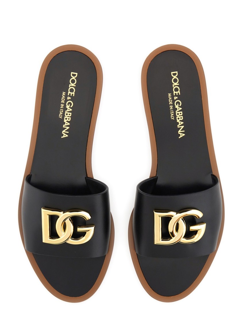 Dolce & Gabbana Leather Slide Sandals In Black
