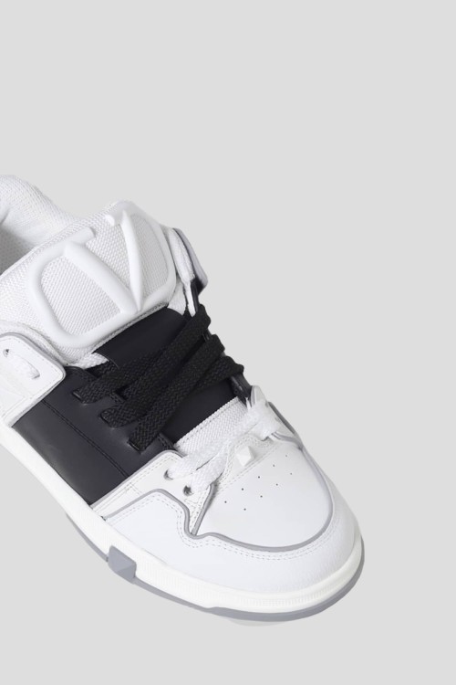 スニーカー Valentino Logo Detailed Block Snekars In Black Valentino Logo Detailed Block Snekars In Black Sneaker | THE