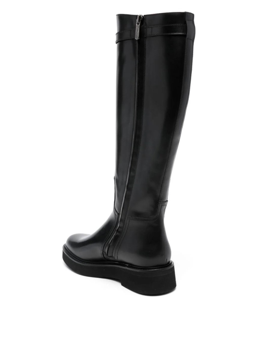 Doucal's Ankle Boots With Smooth Leather Finish In Black