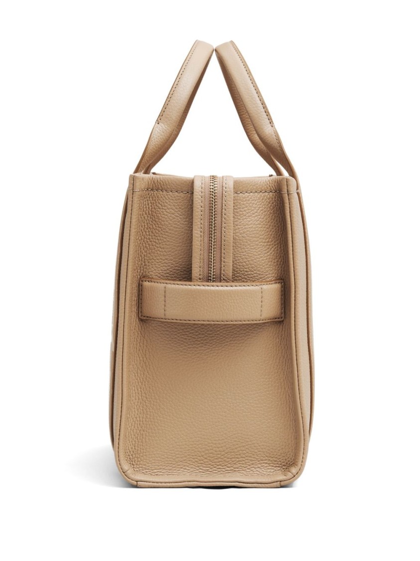 Marc Jacobs Textured Leather Tote Bag With Logo Print And Versatile Carry Options In Neutral