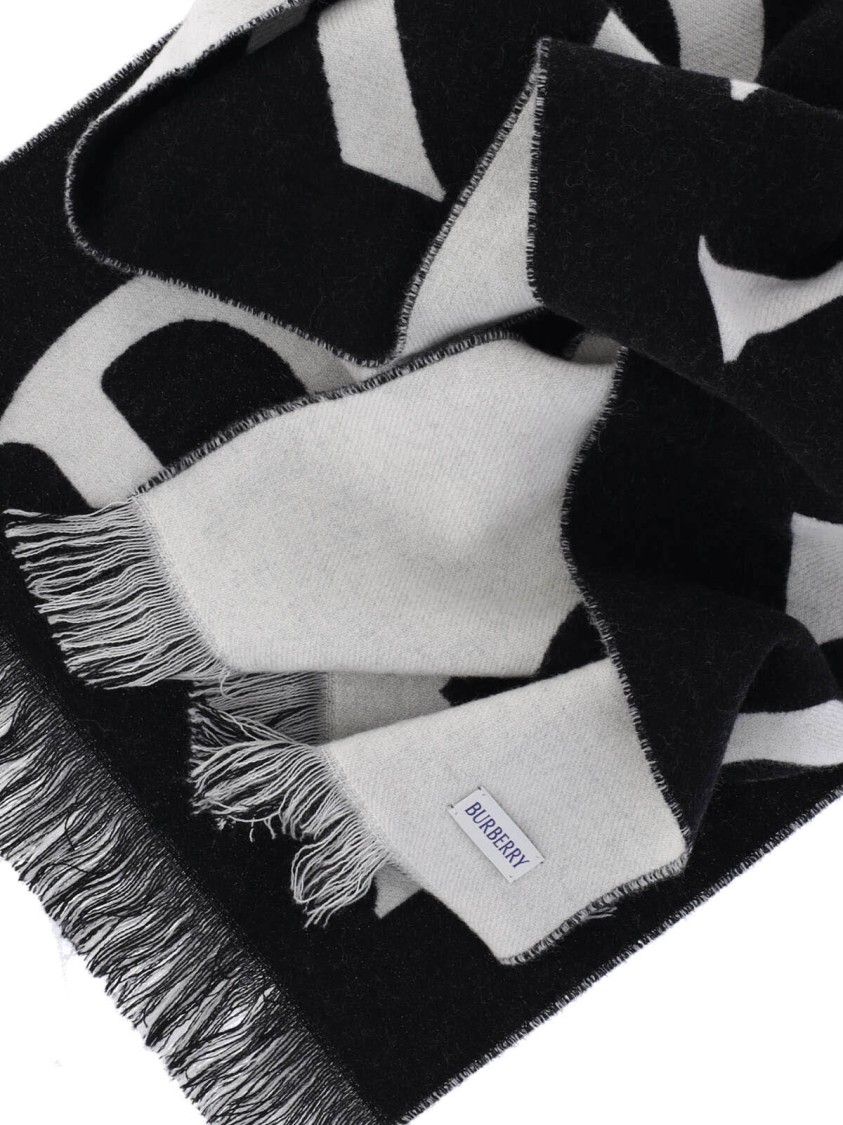 Burberry Black And White Wool Reversible Scarf In Black