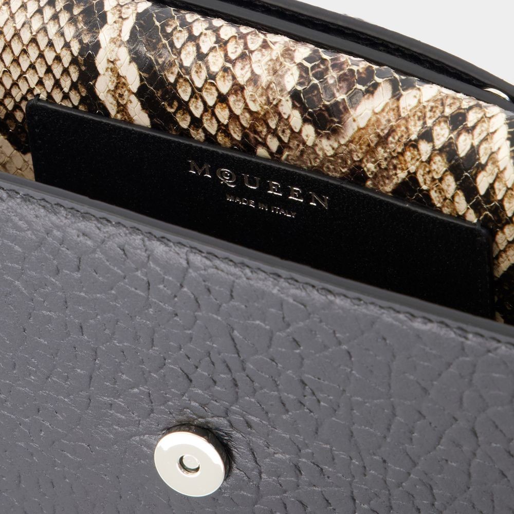 Alexander Mcqueen Leather Clutch Bag In Black