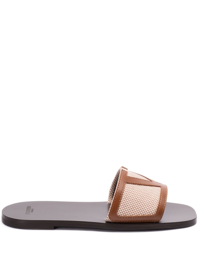 Valentino Garavani Superstar Slide Slipper With Vlogo Detail And Premium Materials