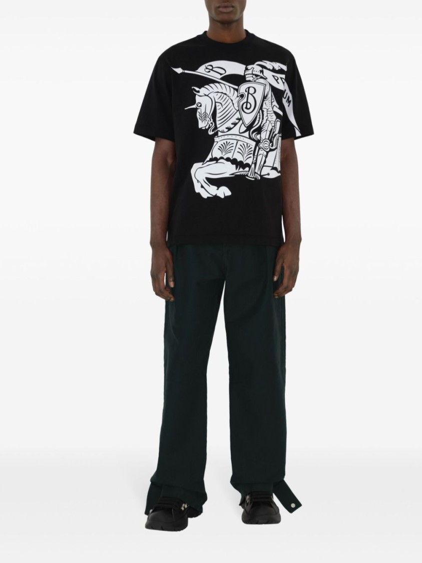 Shop Burberry Equestrian Knight Graphic T-shirt In Black