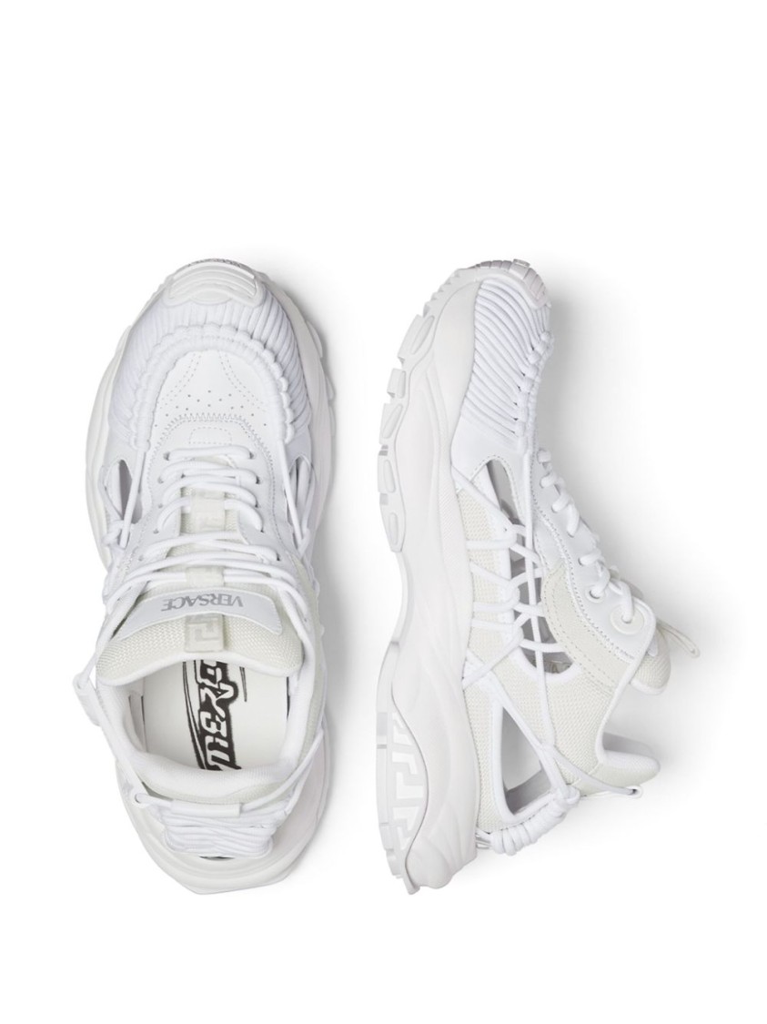 スニーカー Versace Panelled White Sneakers With Cut-Out Detailing Versace Panelled White Sneakers With Cut-out Detailing