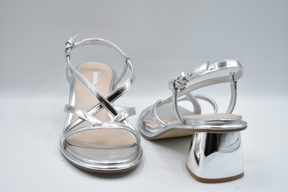 Jeannot Low-heeled Silver Sandals With Block Heel And Crisscross Straps In White