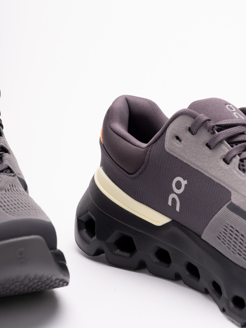 On Running Cloudrunner 2 Shoes In Gray