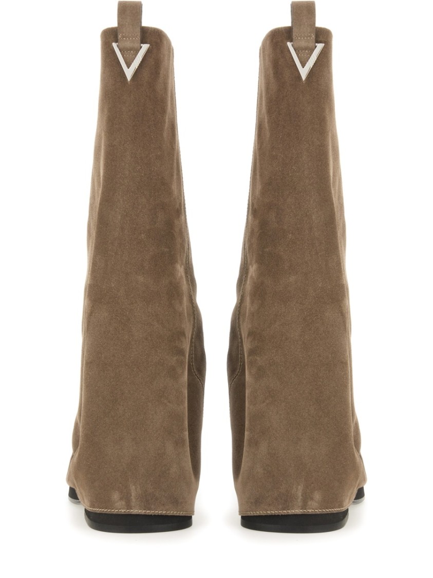Attico 'robin' Beige Boots With Logo Plaque On The Rear And Pull-tab At The Heel In Brown