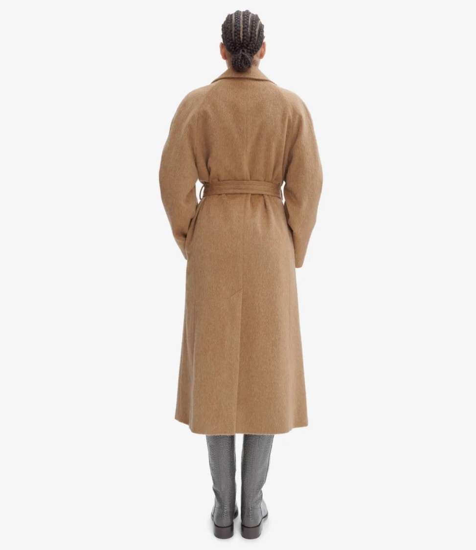 Apc A.p.c. Loose-fit Camel Coat With Tailored Collar In Brown