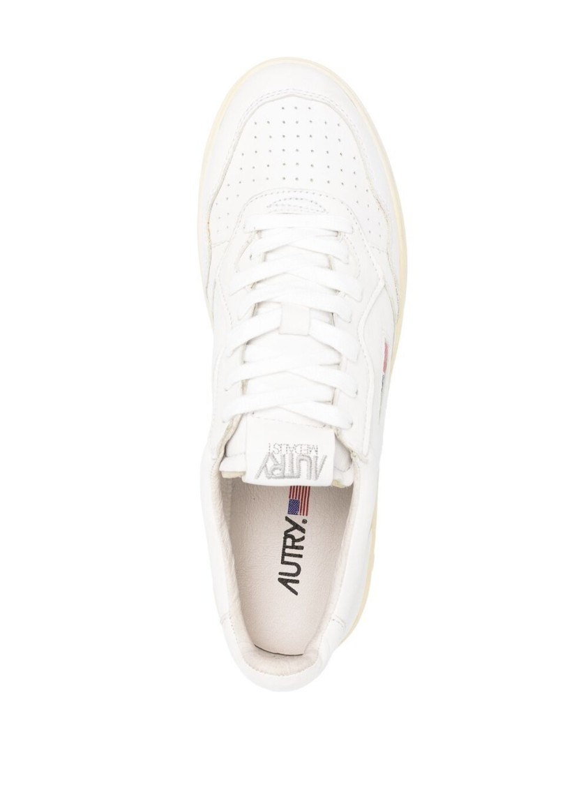 Autry Low Sneaker With Perforated Detailing And Rubber Sole In White